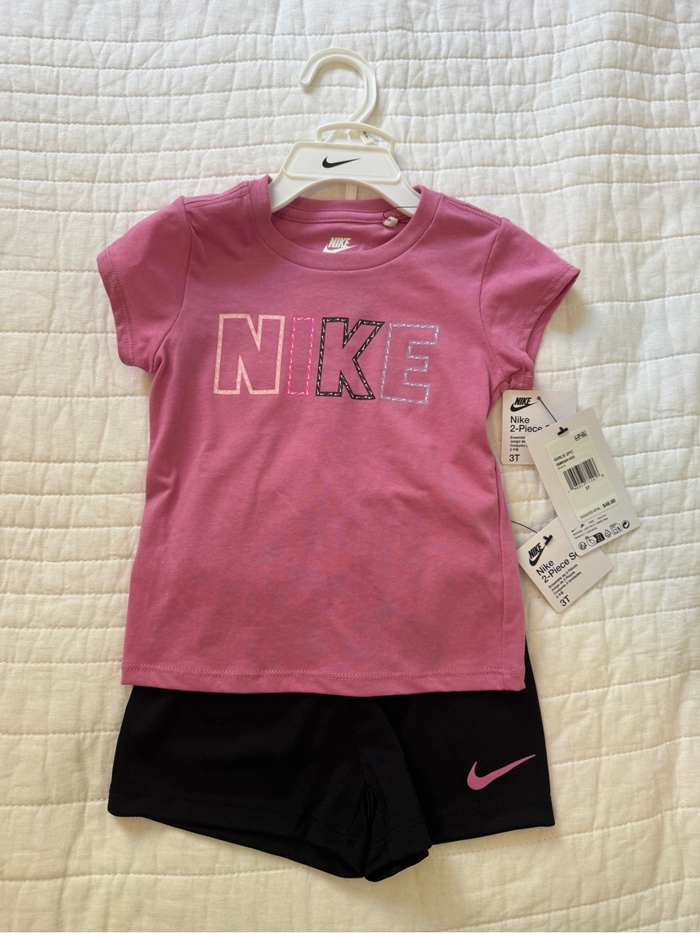 Toddler Nike Graphic Tee & Shorts Set - Girls